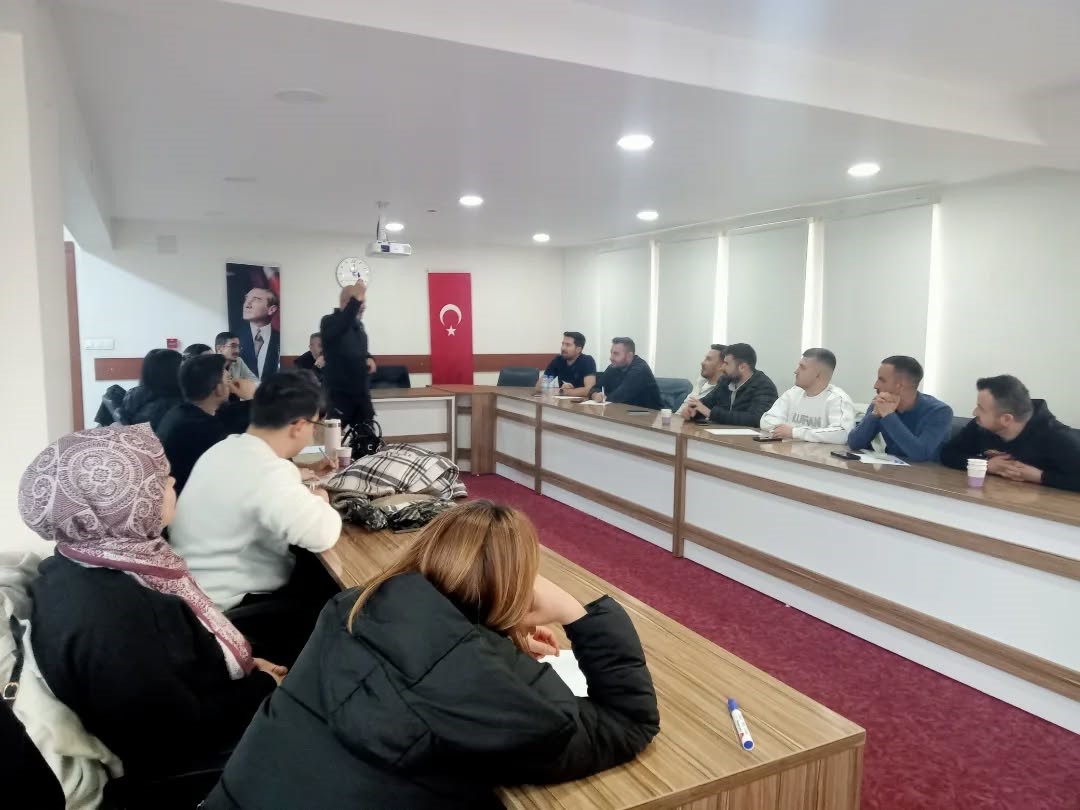 Niğde UMKE’den muhtemel risklere karşı müdahale eğitimi
Niğde UMKE’den muhtemel risklere karşı müdahale eğitimi