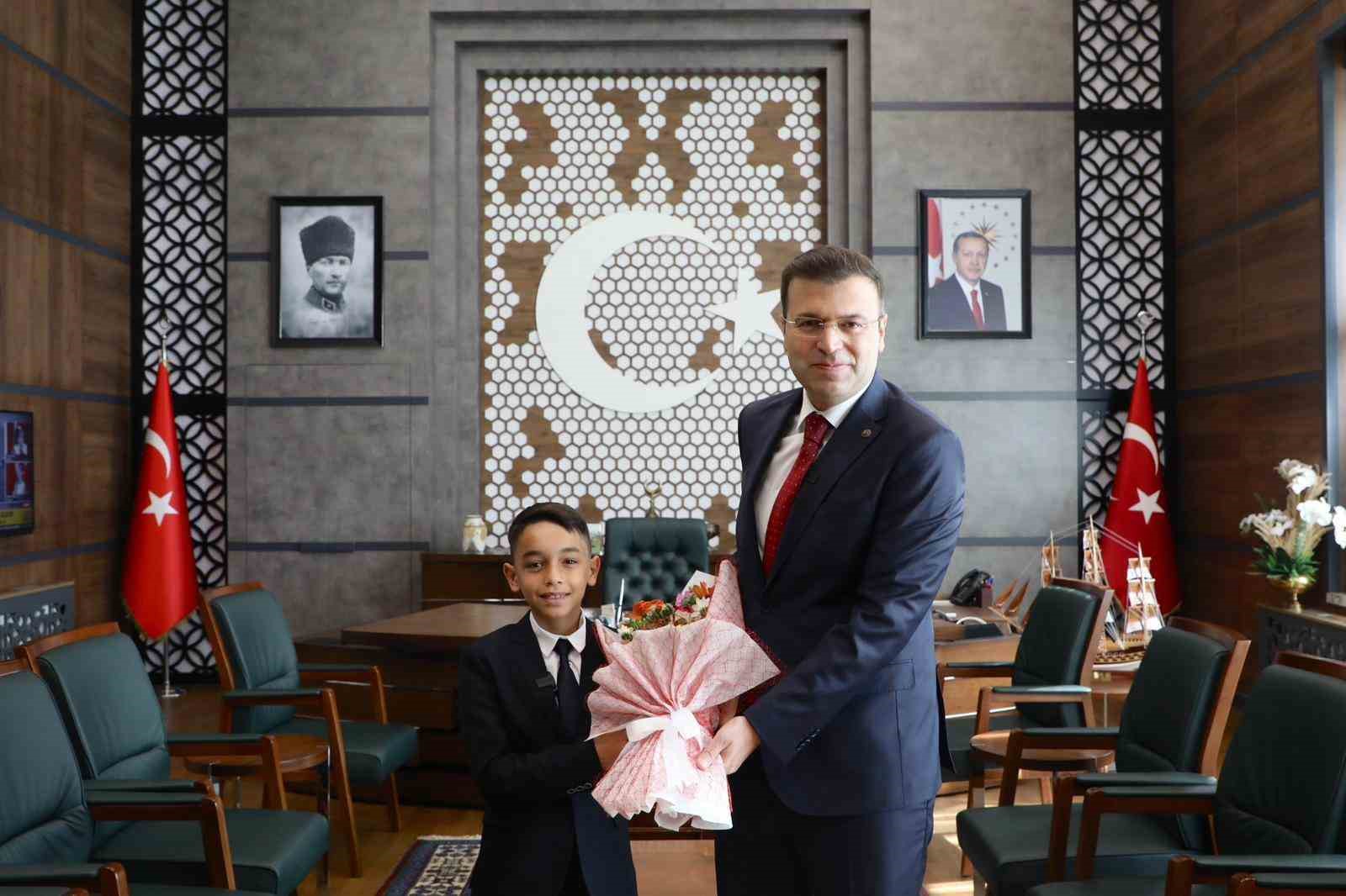 Niğde Valisi Akmeşe, koltuğunu Yusuf İncesu’ya emanet etti
