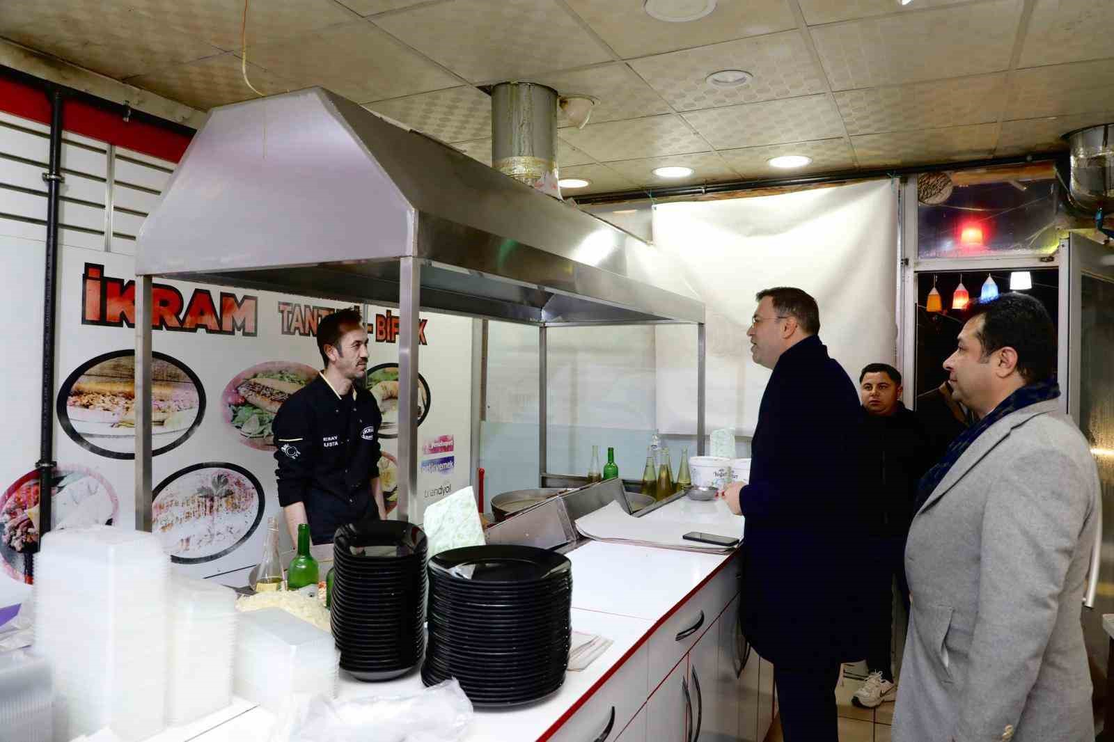 Niğde Valisi Akmeşe’den ilk gün esnaf ziyareti
