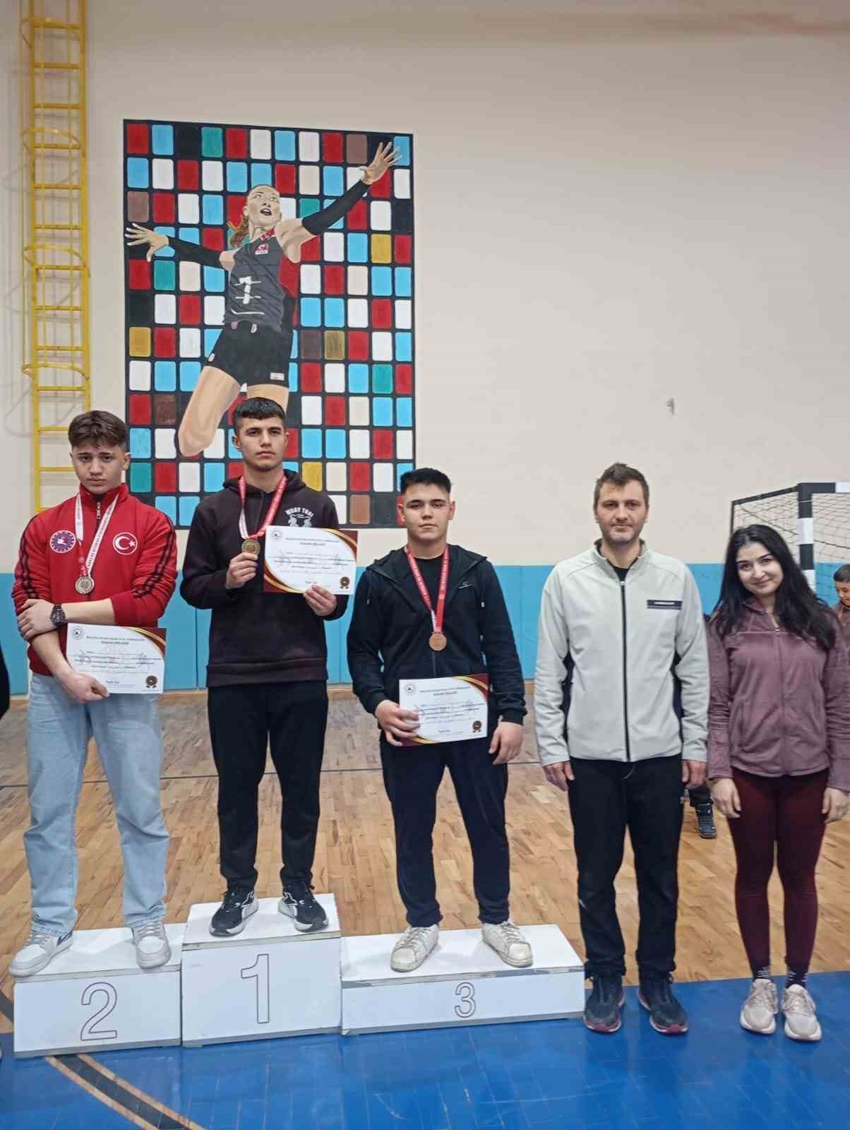 Niğde Wushu Takımı’ndan Malatya’da büyük başarı
