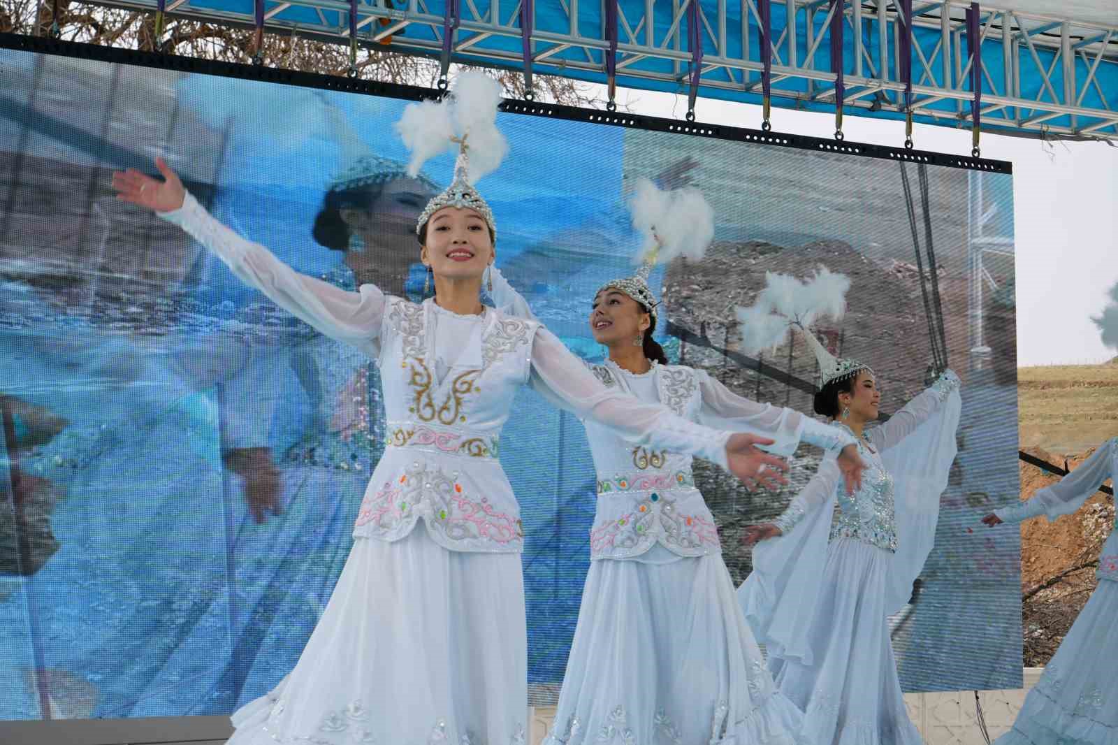 Niğde’de Altay köyünde Nevruz coşkusu
Niğde’de Altay köyünde Nevruz coşkusu