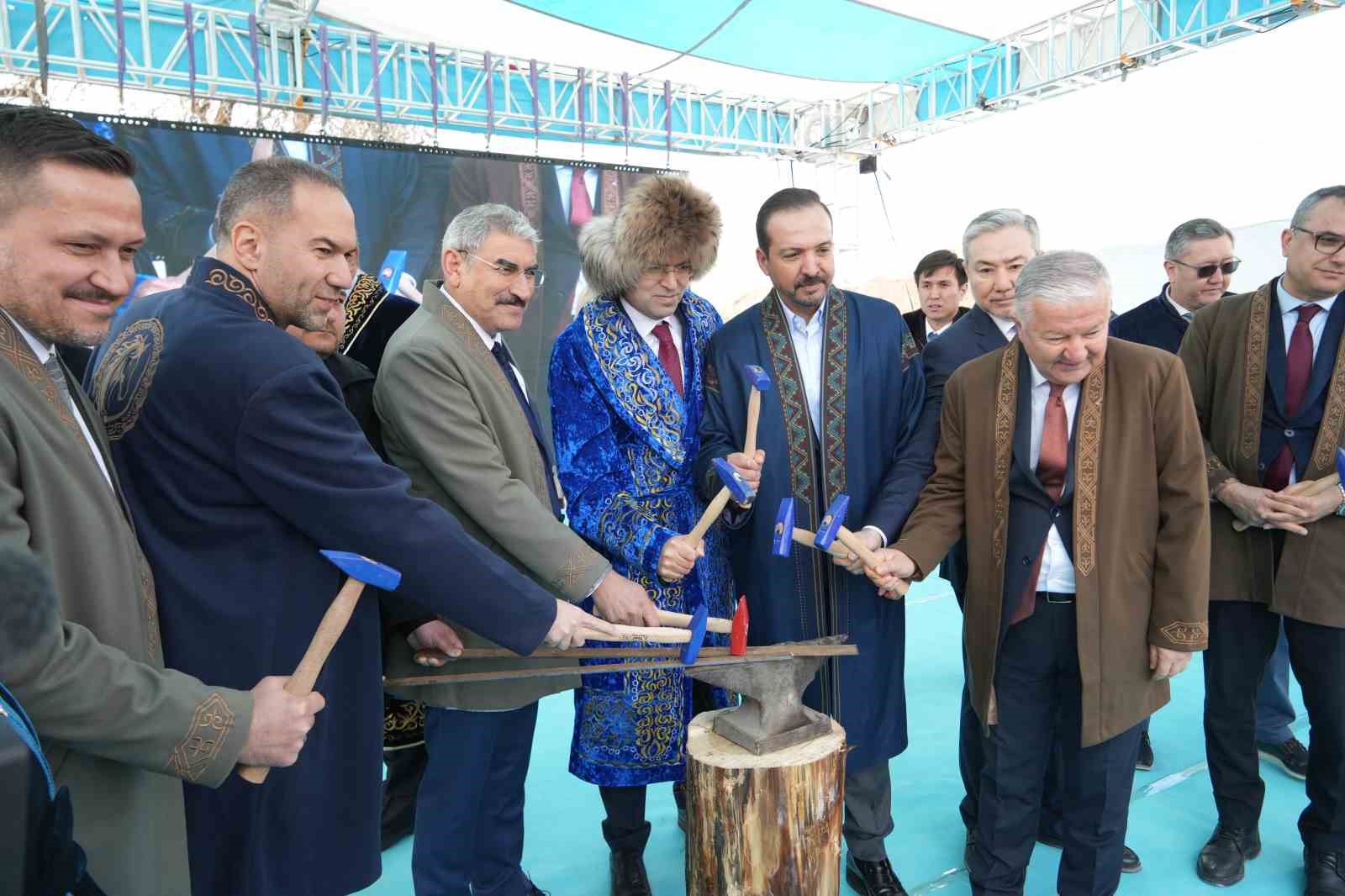 Niğde’de Altay köyünde Nevruz coşkusu
Niğde’de Altay köyünde Nevruz coşkusu