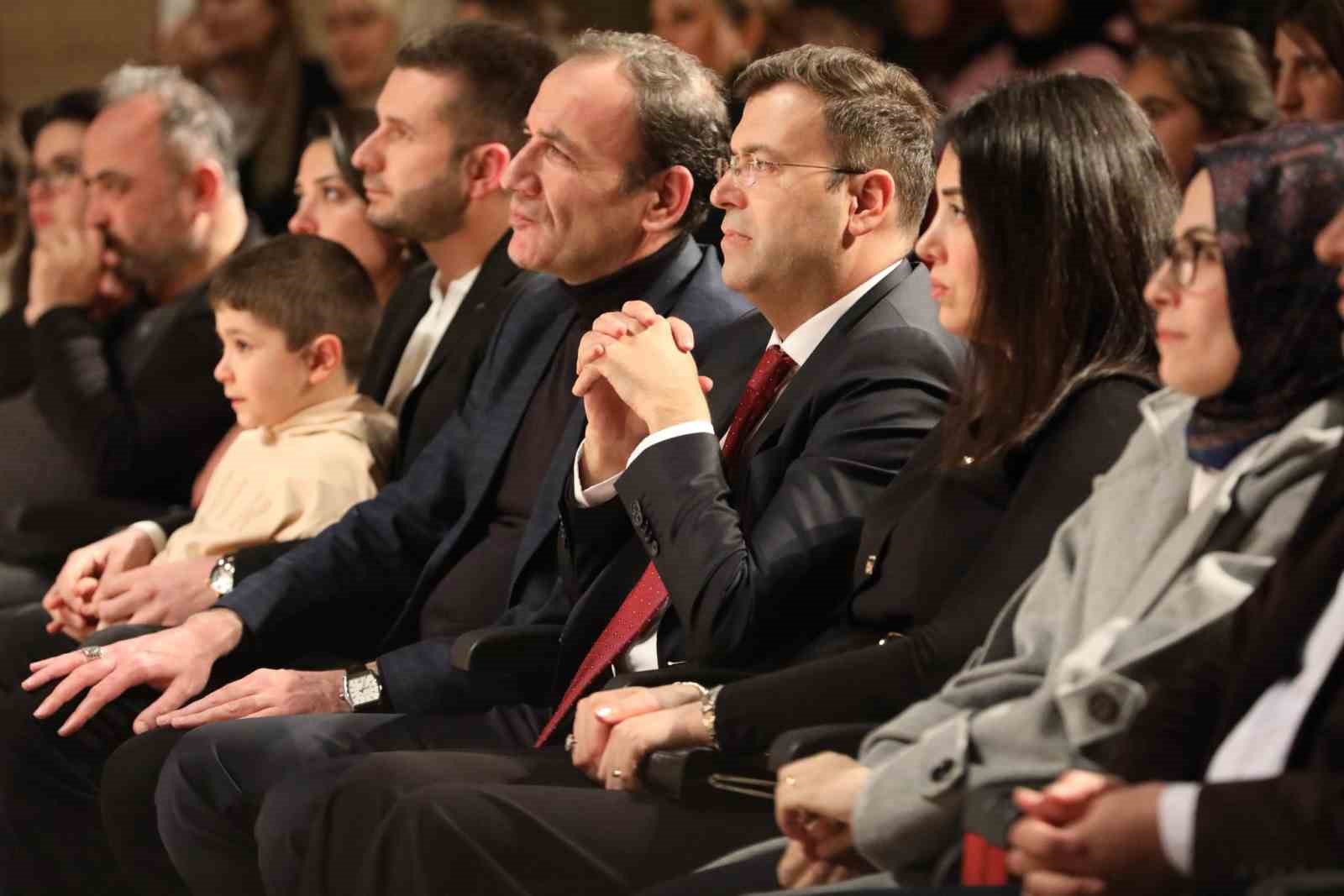 Niğde’de çocuklardan anlamlı tiyatro gösterisi
