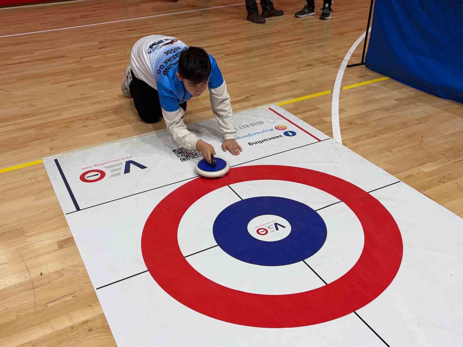 Niğde’de floor curling heyecanı yaşandı
