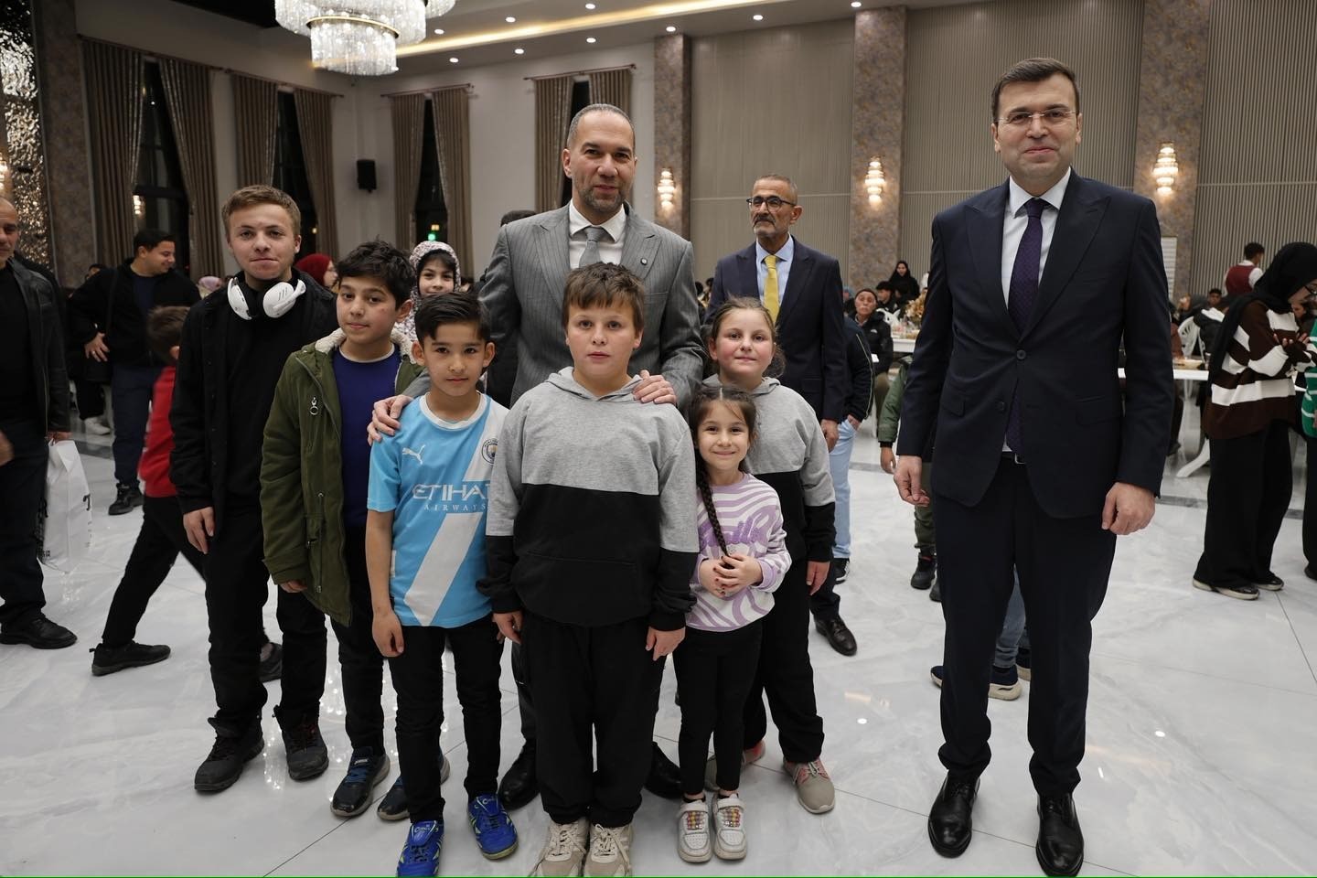 Niğde’de Gönül Sofraları yetim çocuklar için kuruldu
