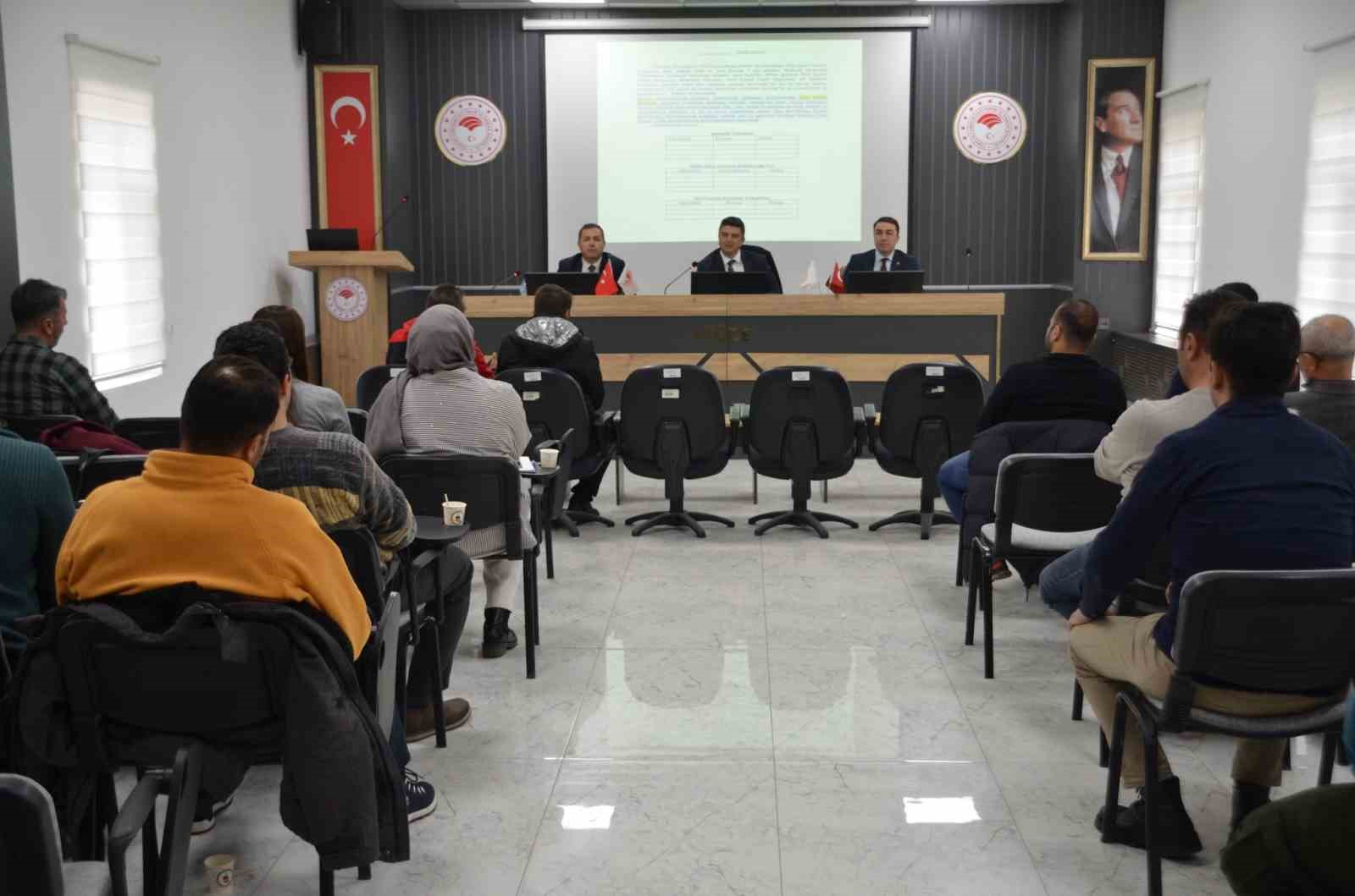 Niğde’de hayvan sağlığı eğitim toplantısı düzenlendi
