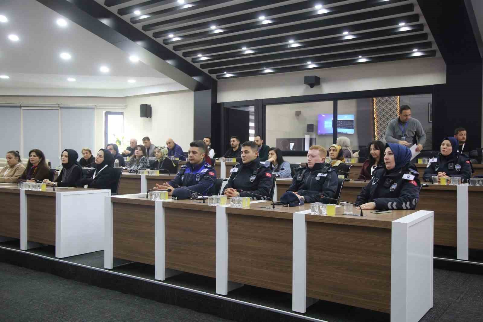 Niğde’de ’koruyucu aile’ farkındalığı için seminer düzenlendi
