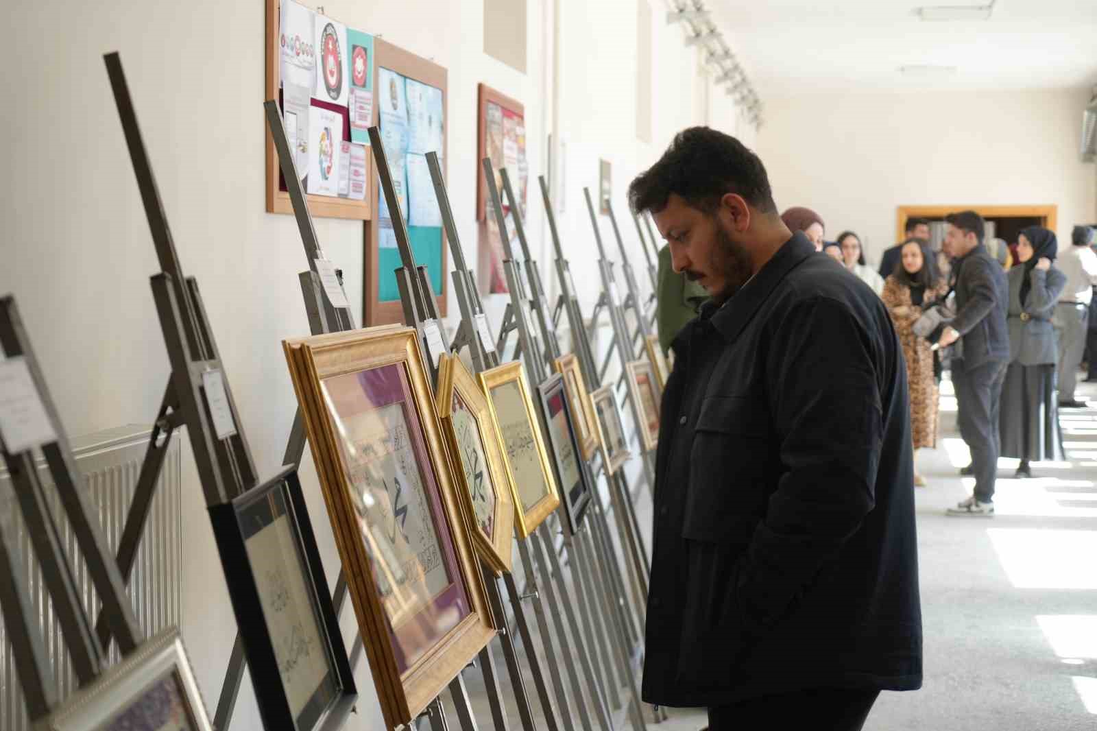 Niğde’de "Sanatın Diliyle Değerlerimiz" sergisi açıldı
