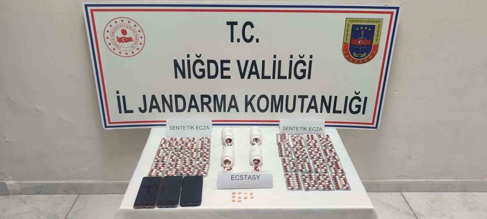 Niğde’de uyuşturucu operasyonu: 3 gözaltı
