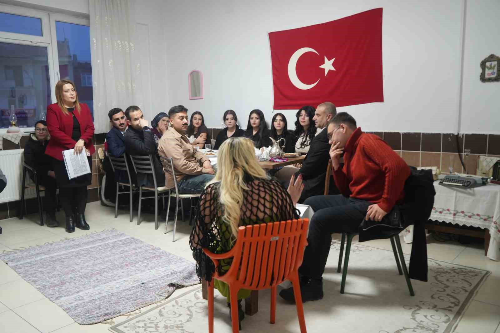 Niğde’deki drama kursu, katılımcılarına özgüven kazandırıyor
