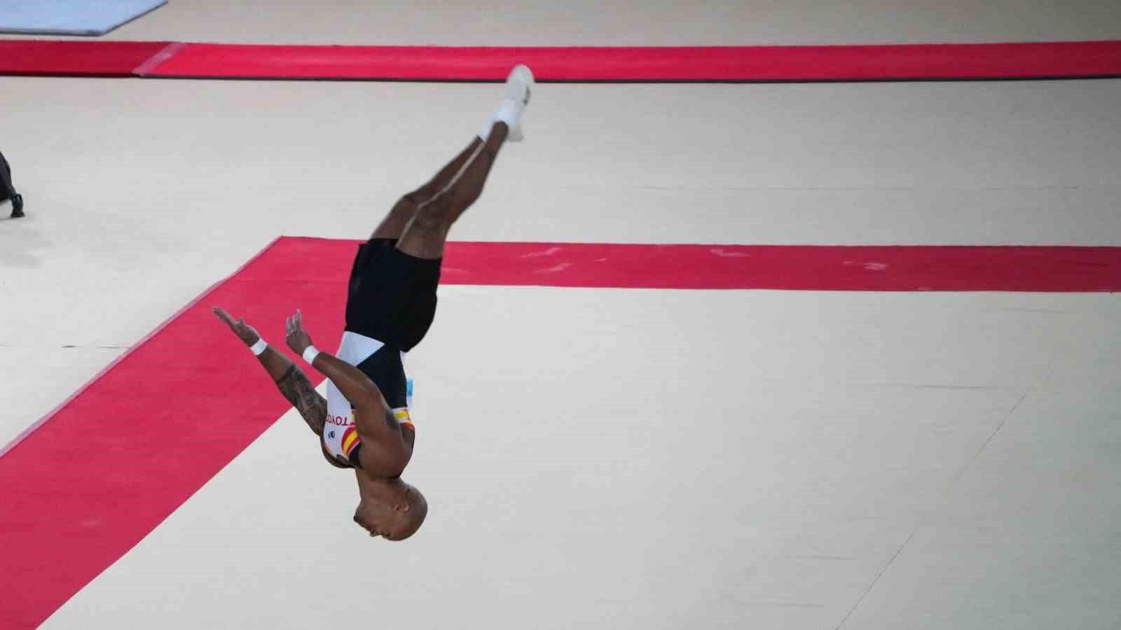 Niğdeli cimnastikçiler Dünya Kupası heyecanını yerinde yaşadı
