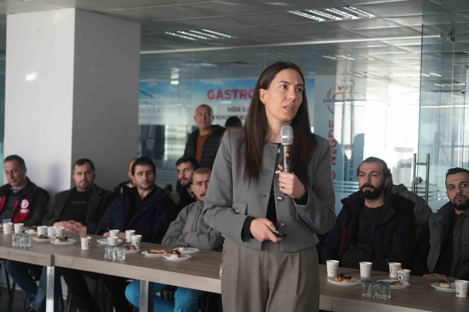 Niğdeli fırıncılara ramazan öncesi ’hijyen’ eğitimi
