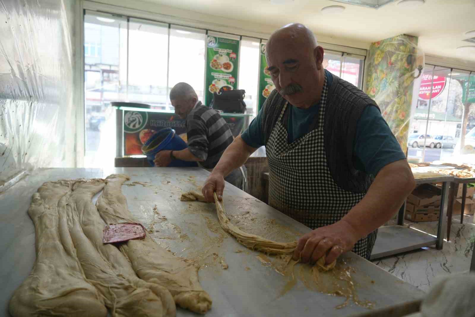 Niğde’nin coğrafi işaretli lezzeti ’tahinli pide’ Türkiye’nin dört bir yanına gönderiliyor
