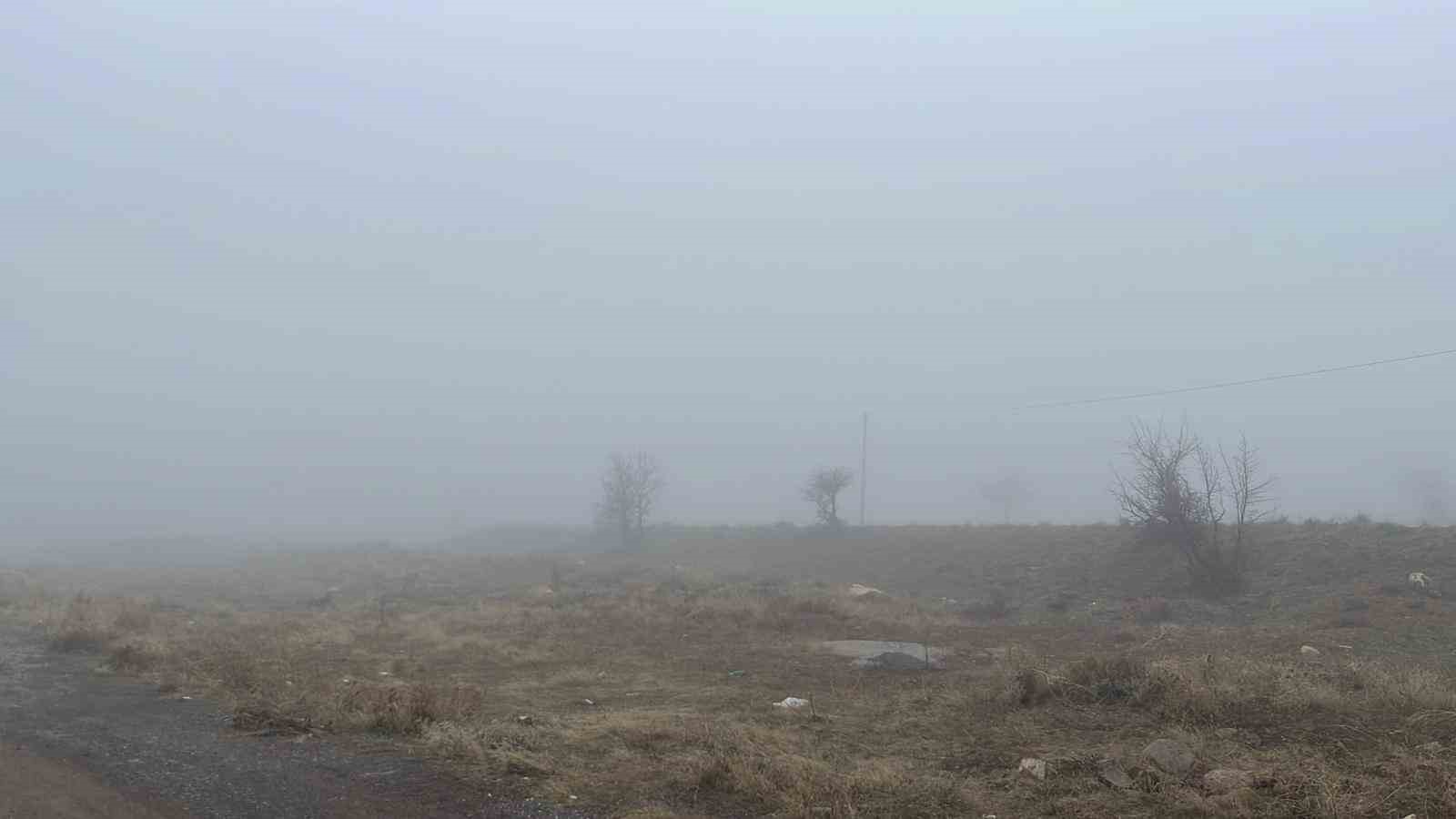Niğde’nin yüksek kesimlerinde sis etkili oldu
