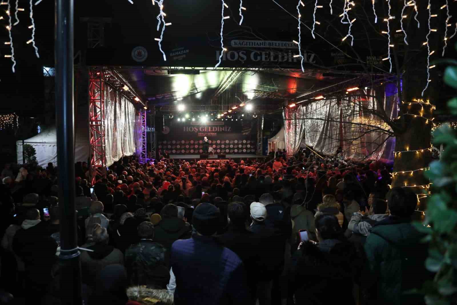 Nihat Hatipoğlu Kağıthane’de binlerce kişiye seslendi
