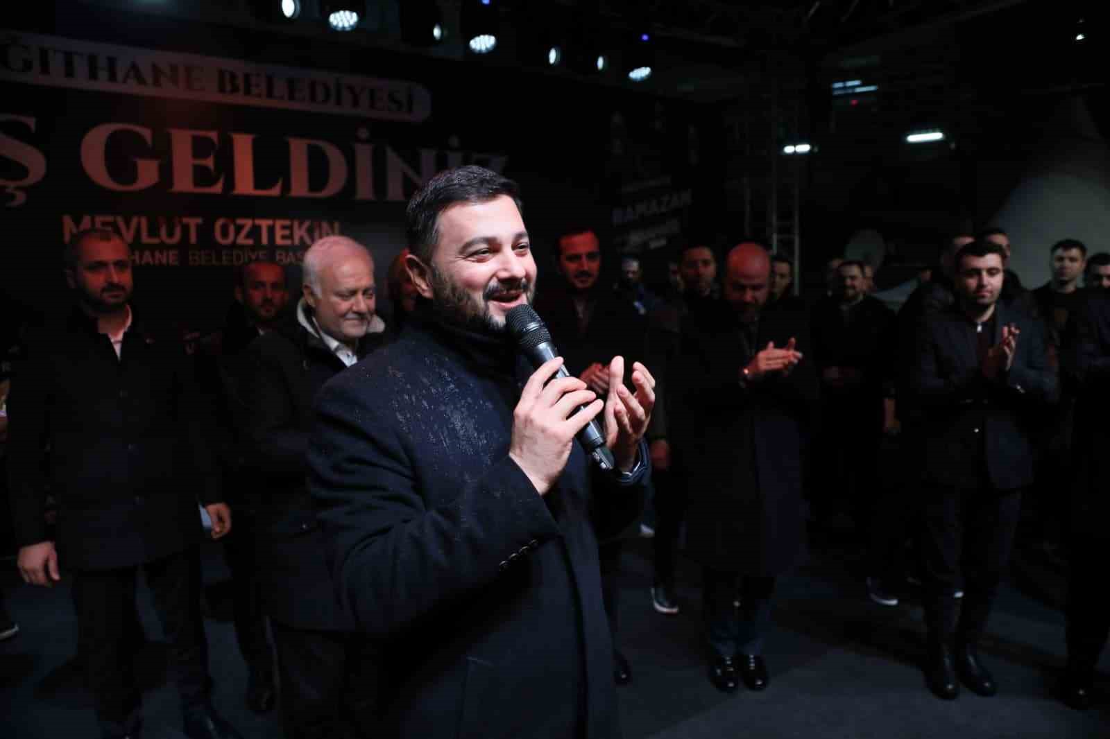 Nihat Hatipoğlu Kağıthane’de binlerce kişiye seslendi
