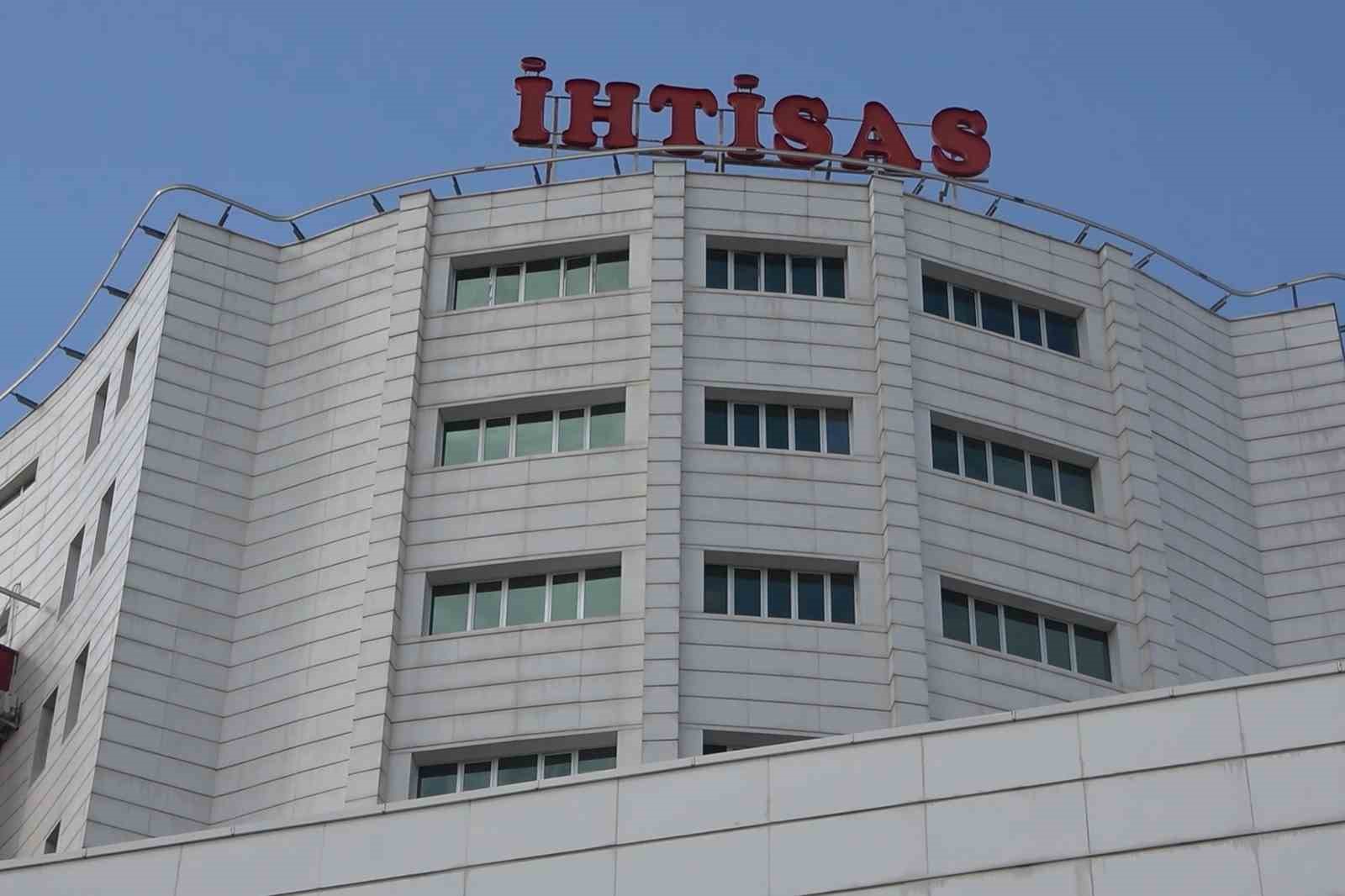 Nikahsız birliktelikten doğan bebekle fotoğraf paylaşan çift hastanede bıçaklandı
