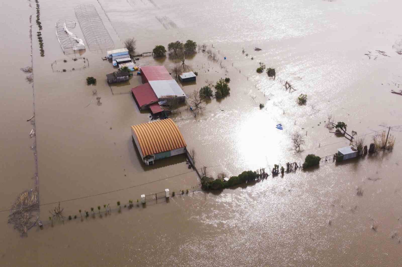 Nils Fırtınası, İspanya ve Portekiz’i kırmızı alarm geçirdi
