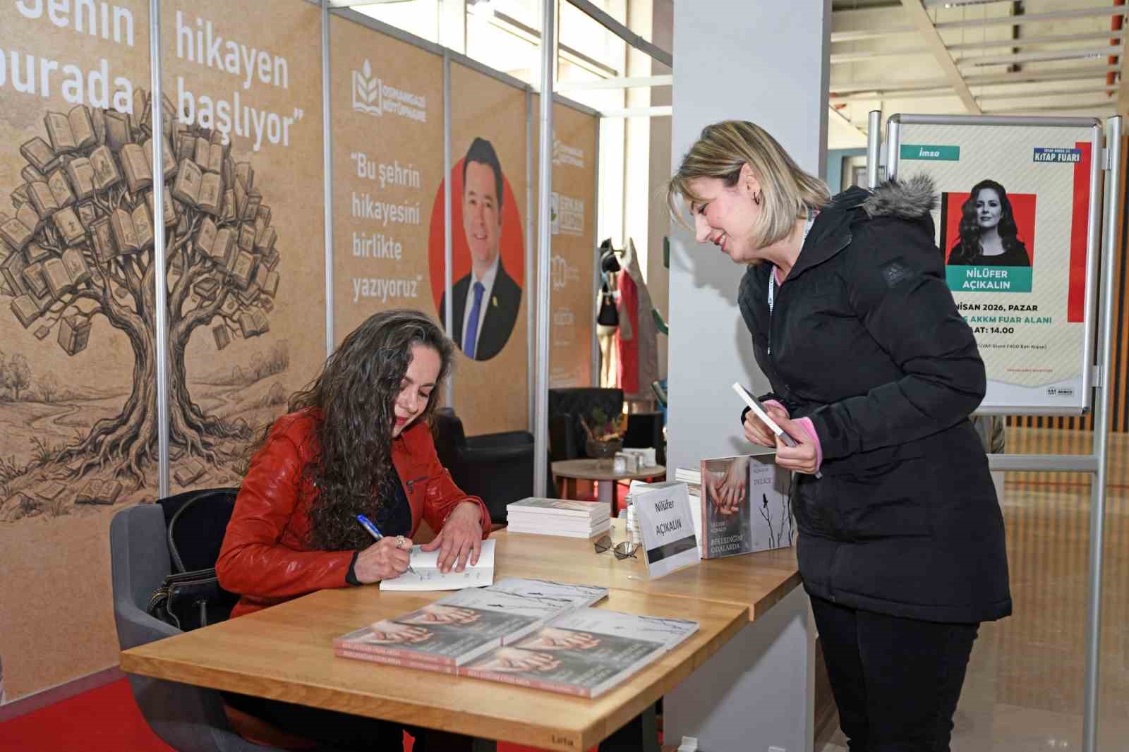 Nilüfer Açıkalın Osmangazi’de okurlarıyla buluştu
