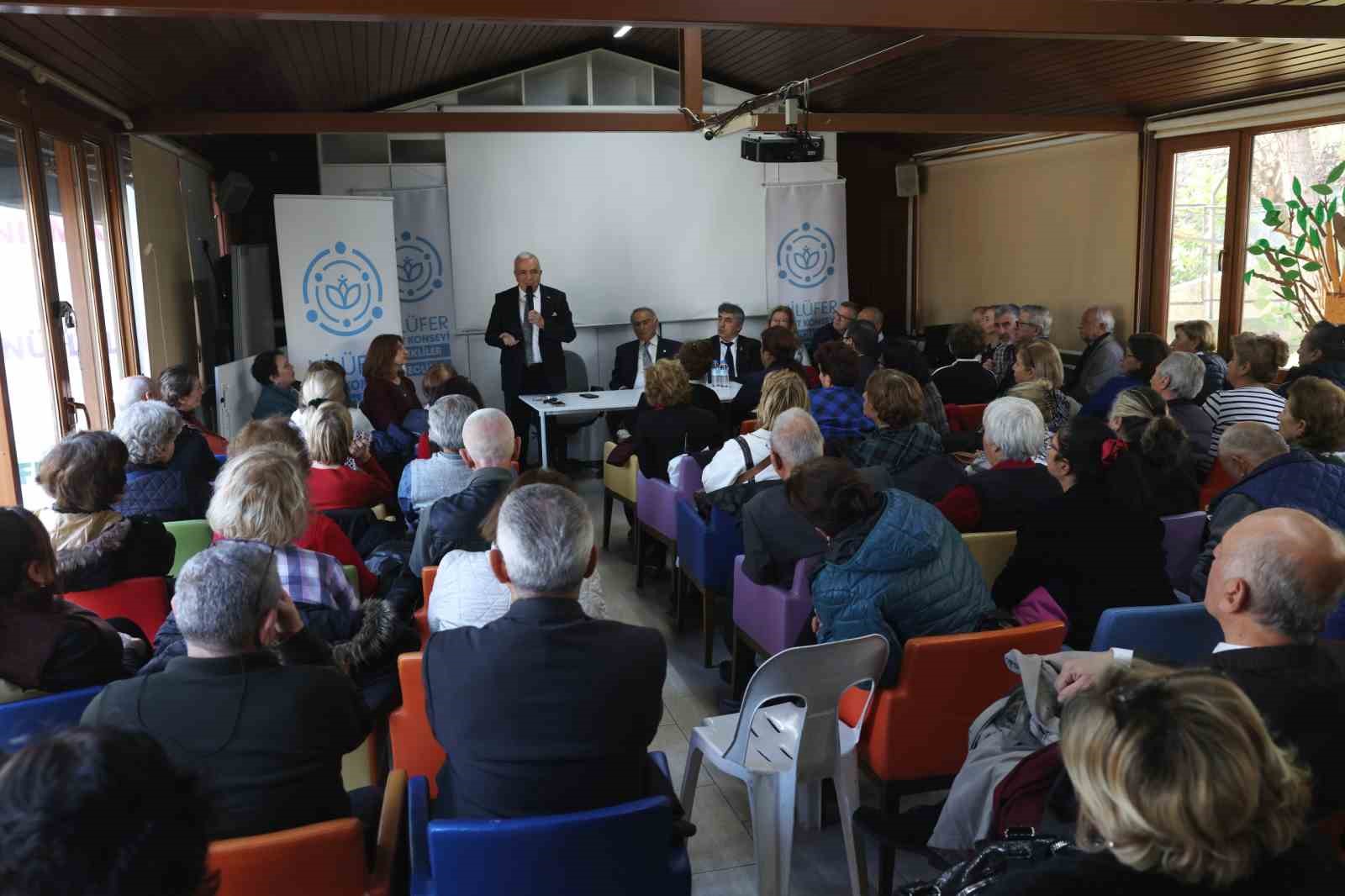 Nilüfer Belediye Başkanı Şadi Özdemir emeklilerle bir araya geldi
Nilüfer Belediye Başkanı Şadi Özdemir emeklilerle bir araya geldi