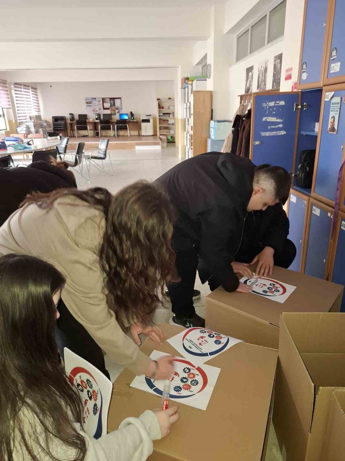 Nilüfer Hatun MTAL öğrencileri harçlıklarını iyiliğe dönüştürdü
