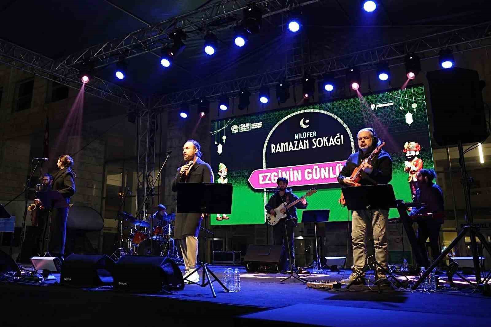 Nilüfer Ramazan Sokağı’nda Ezginin Günlüğü ile unutulmaz gece
