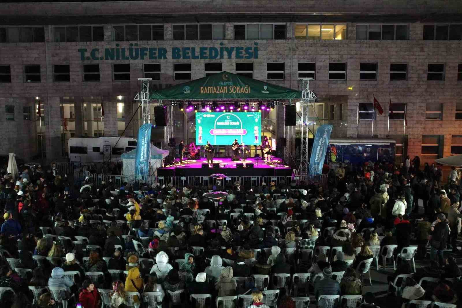 Nilüfer Ramazan Sokağı’nda Ezginin Günlüğü ile unutulmaz gece
