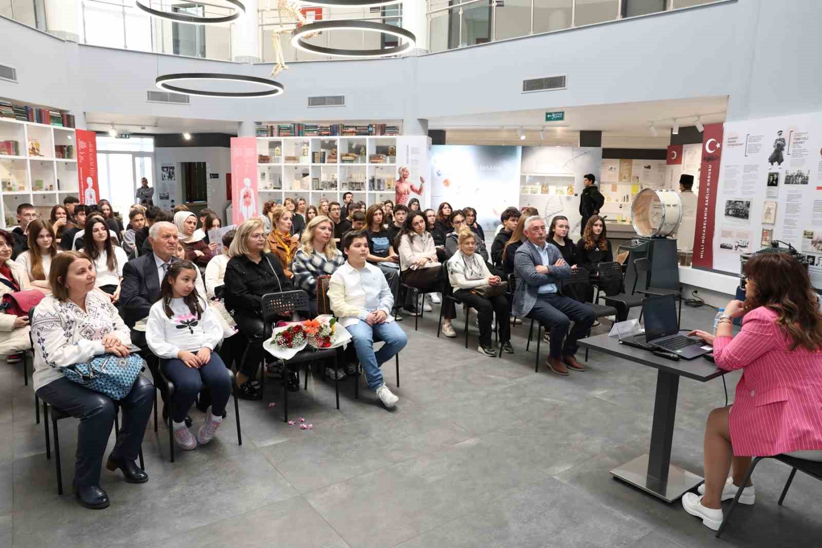 Nilüfer Sağlık Buluşmaları’nda çocukluk aşılarının önemi vurgulandı
