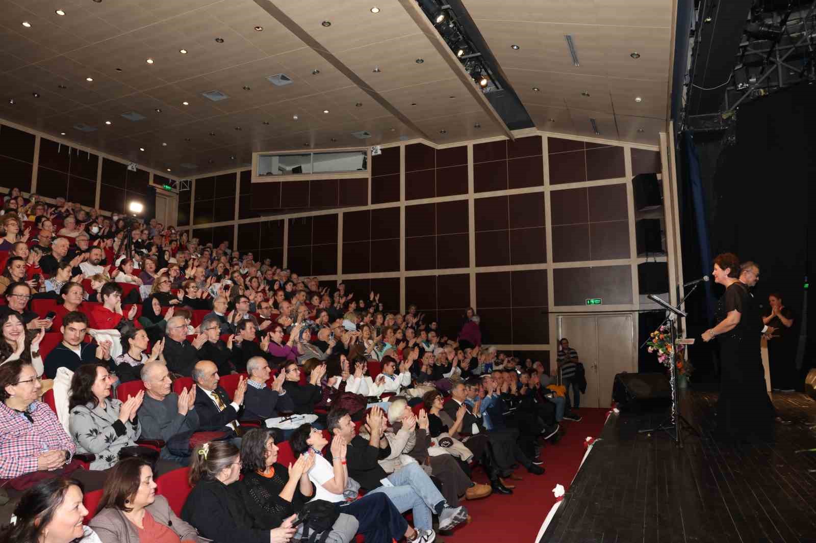 Nilüfer’de Anadolu ezgileri yankılandı
