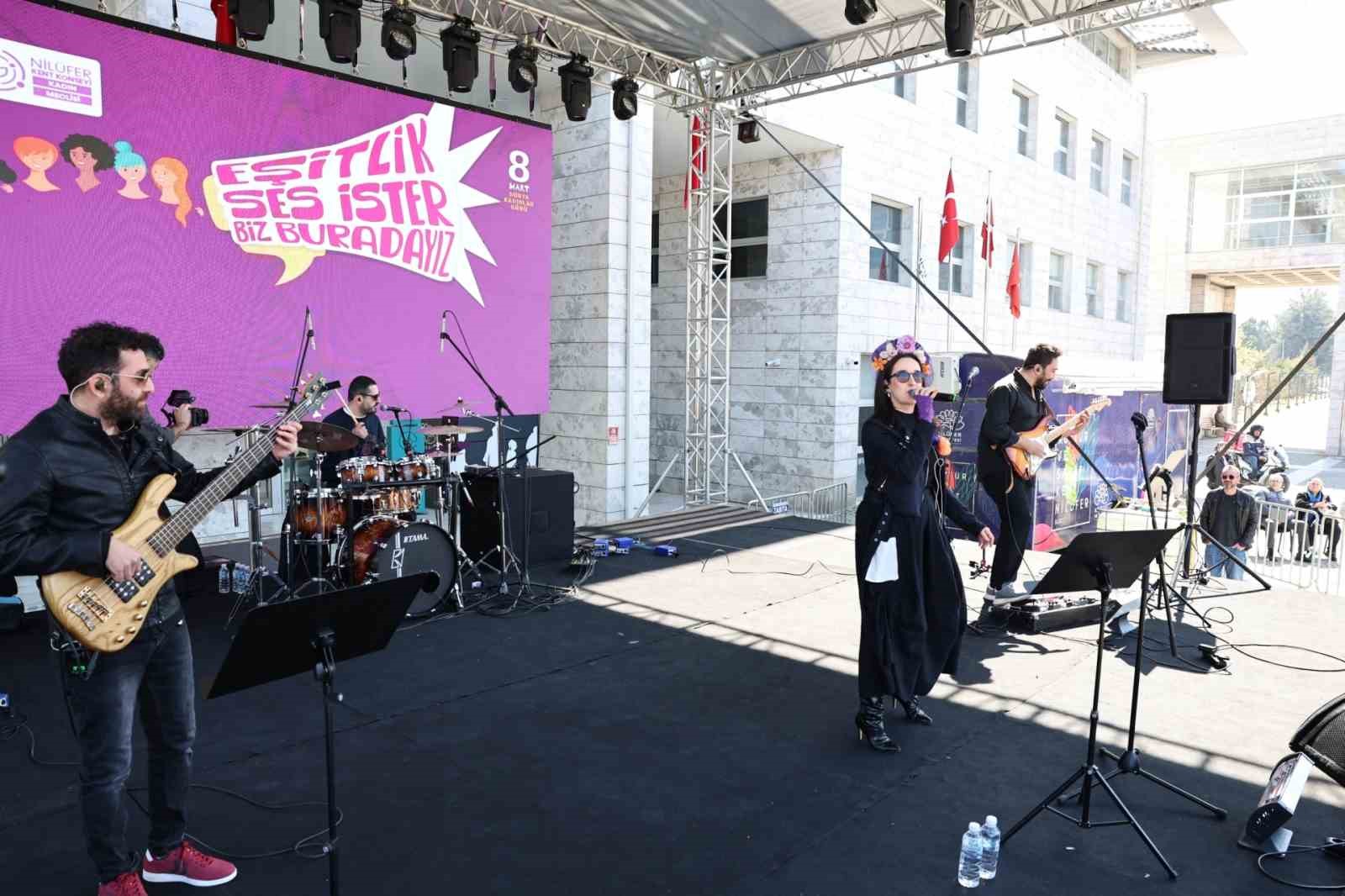 Nilüfer’de kadınlar tek ses oldu
Nilüfer’de kadınlar tek ses oldu