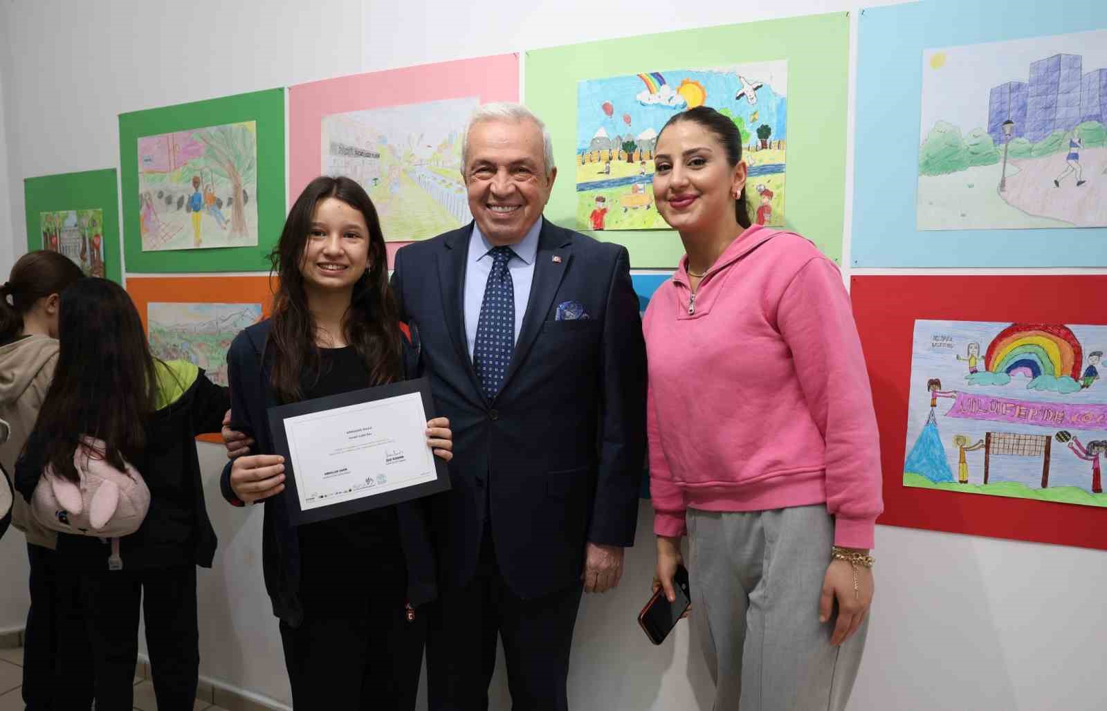 Nilüfer’in hikayesi çocukların fırçasında hayat buldu
Nilüfer’in hikayesi çocukların fırçasında hayat buldu