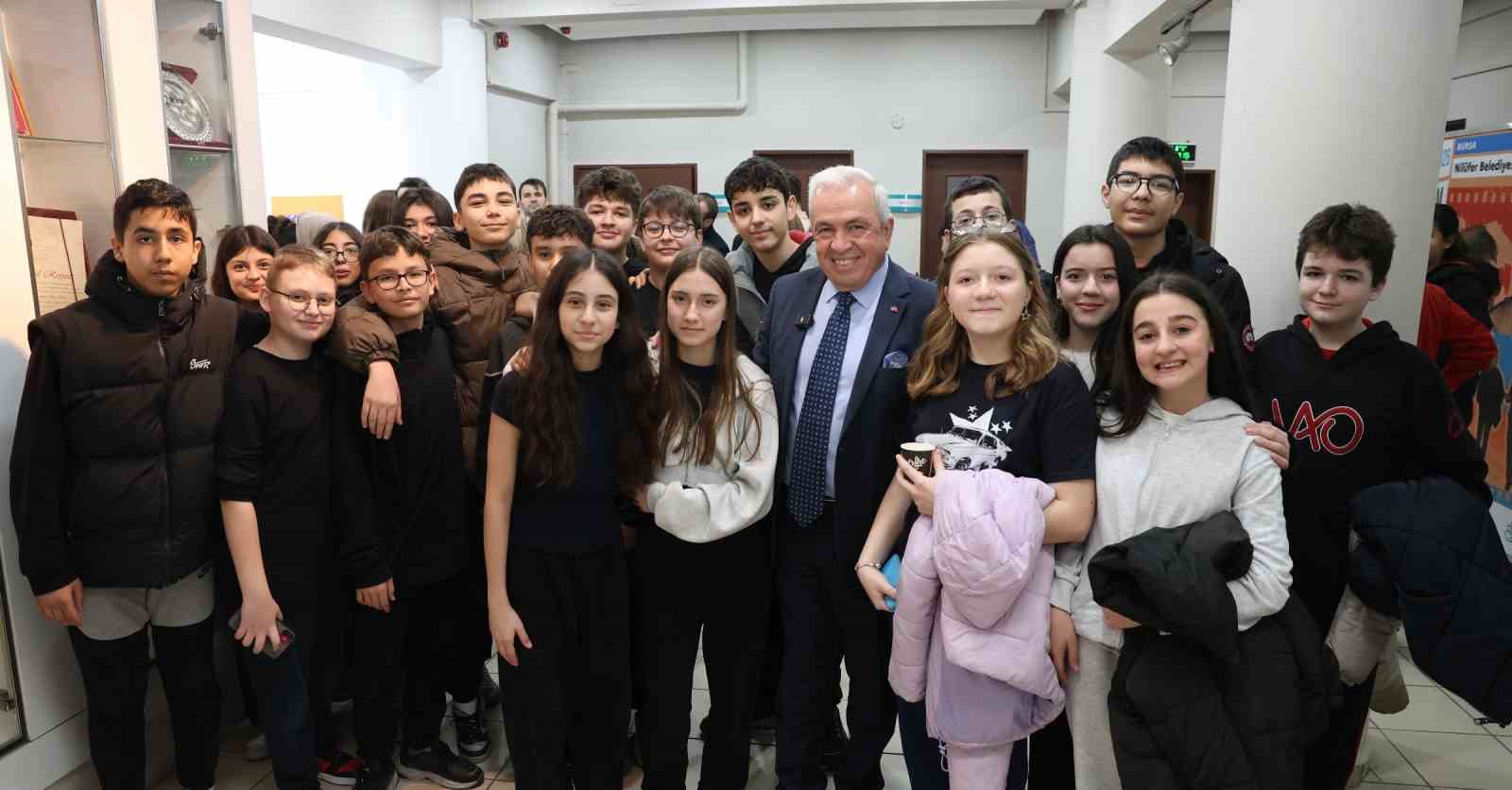 Nilüfer’in hikayesi çocukların fırçasında hayat buldu
Nilüfer’in hikayesi çocukların fırçasında hayat buldu