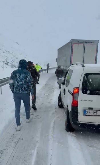 Nisan’da kış geri döndü
Nisan’da kış geri döndü