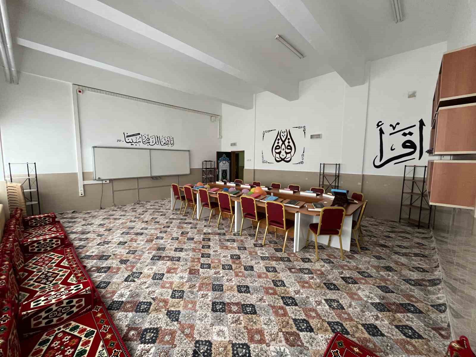 NÖHÜ’den Yeşilgölcük’te tilavet sınıfı
