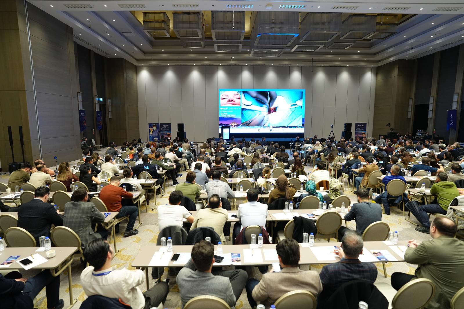 Nosecraft’da eğitim ve canlı cerrahi bir arada
