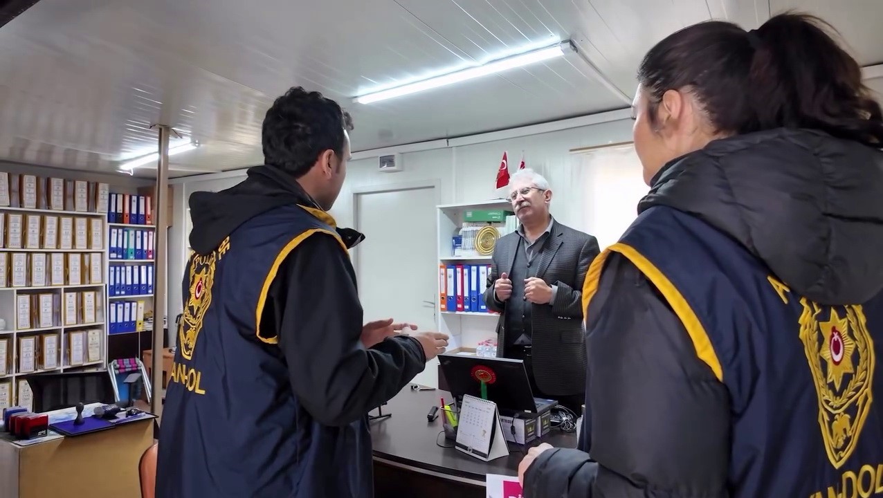 Noterliklerde araç alım-satım dolandırıcılığına karşı bilgilendirme yapıldı
