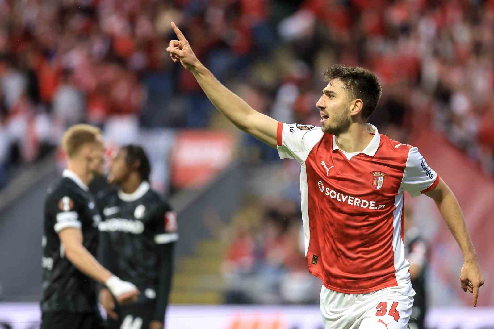 Nottingham Forest evinde Aston Villa’yı devirdi

