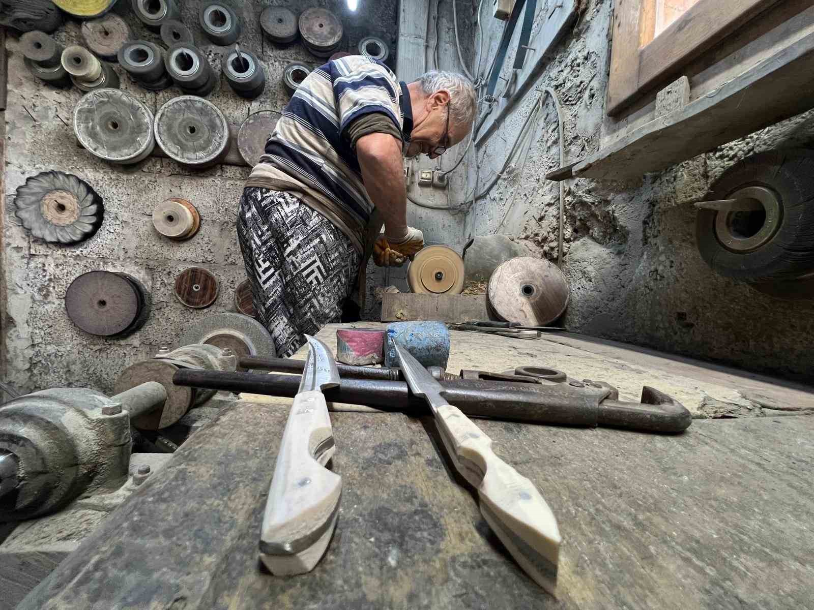 O Sürmene kamasının son ustalarından
