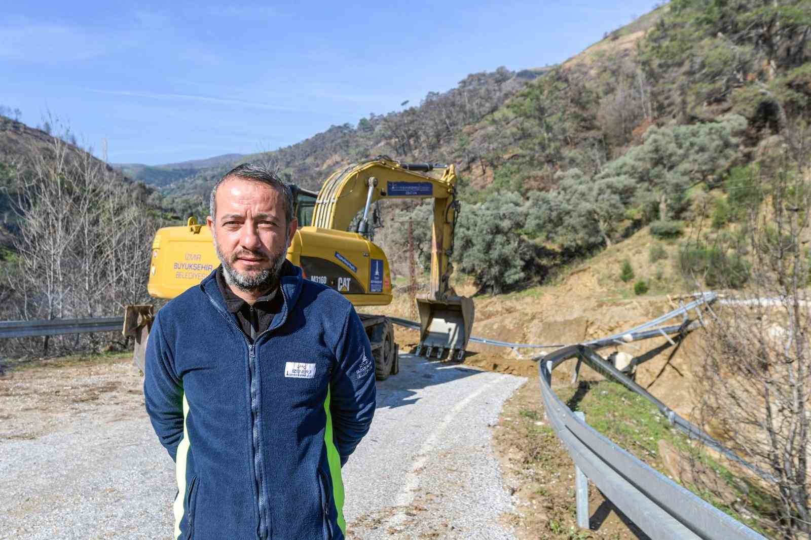 Ödemiş’te çöken yolda çalışmalar başladı
Ödemiş’te çöken yolda çalışmalar başladı