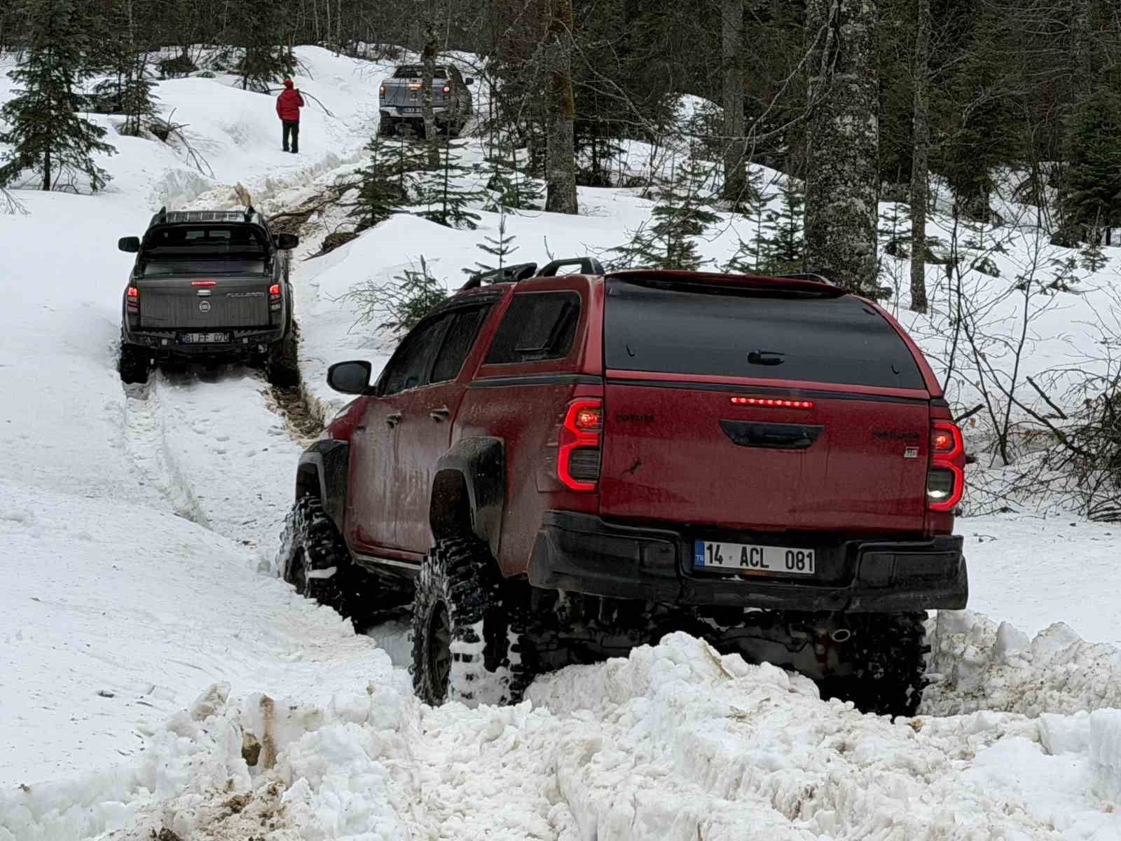 Off-Road tutkunları karla buluştu
