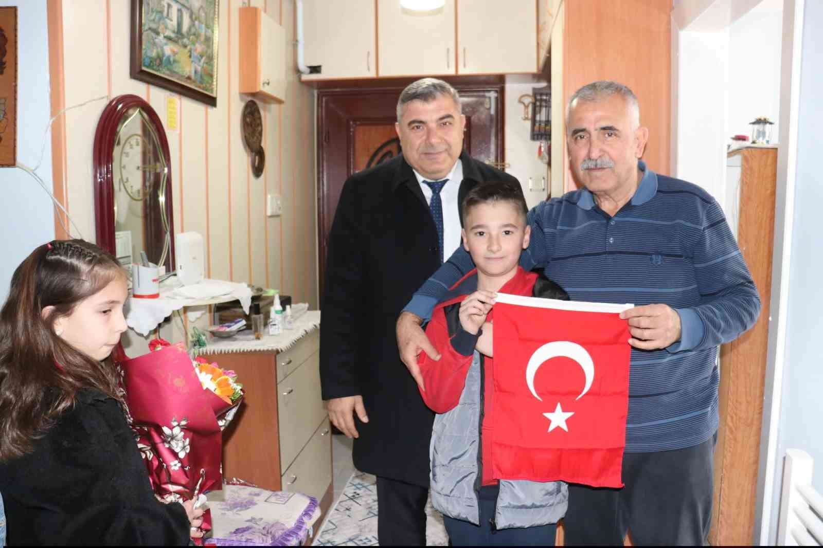Öğrenci ve öğretmenlerden vefa dolu etkinlik
