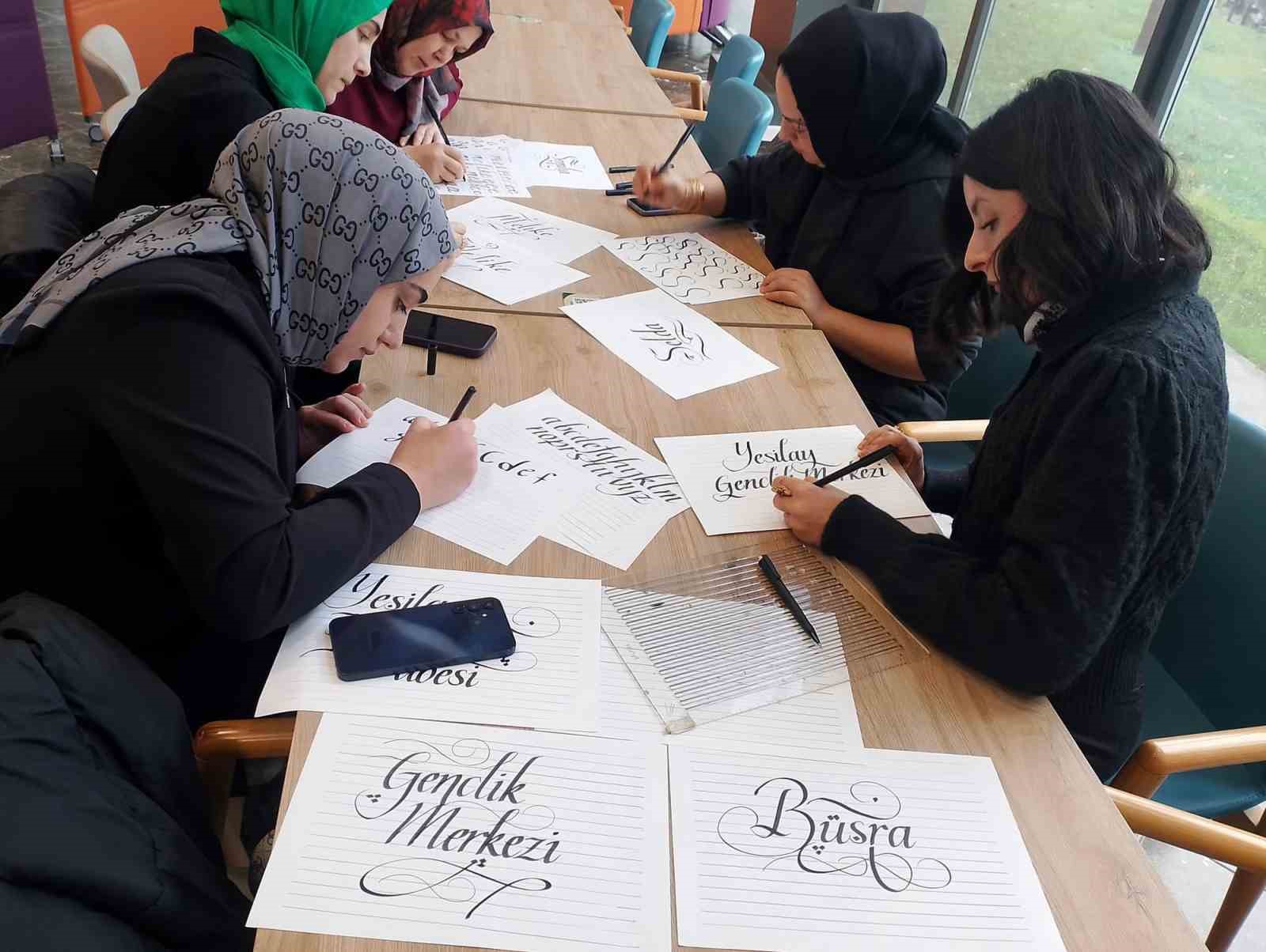 Öğrenciler ara tatilde SAMEK atölyelerinde buluştu
