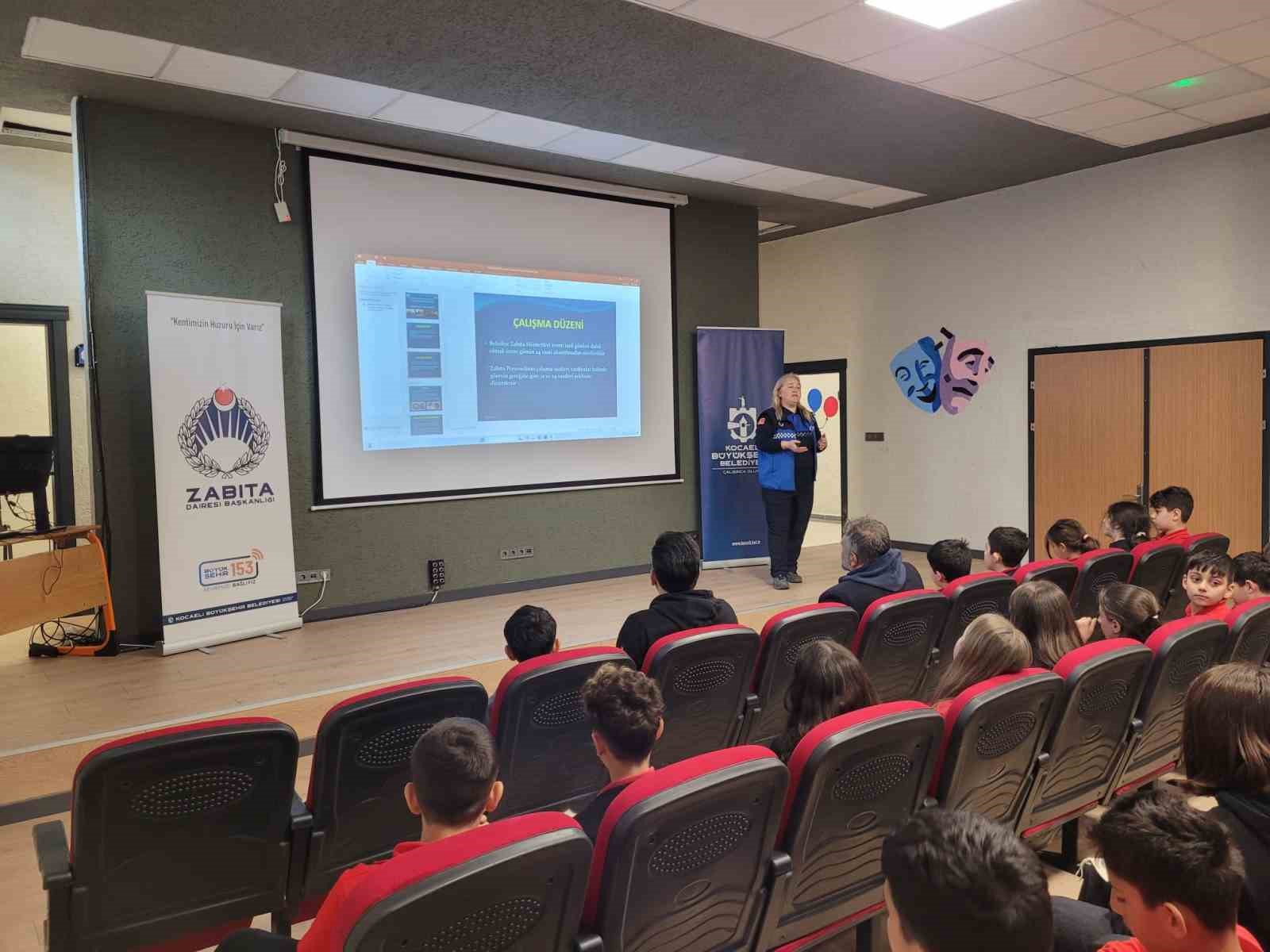 Öğrenciler bilinçli tüketici olmanın püf noktalarını öğreniyor
