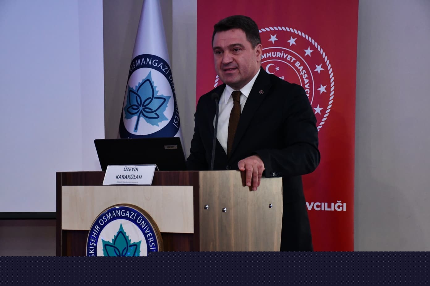 Öğrenciler İBAN dolandırıcılığı hakkında bilinçlendirildi
Öğrenciler İBAN dolandırıcılığı hakkında bilinçlendirildi