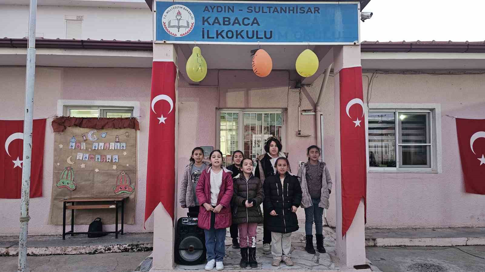 Öğrenciler, velileri ile iftarda buluştu
Öğrenciler, velileri ile iftarda buluştu