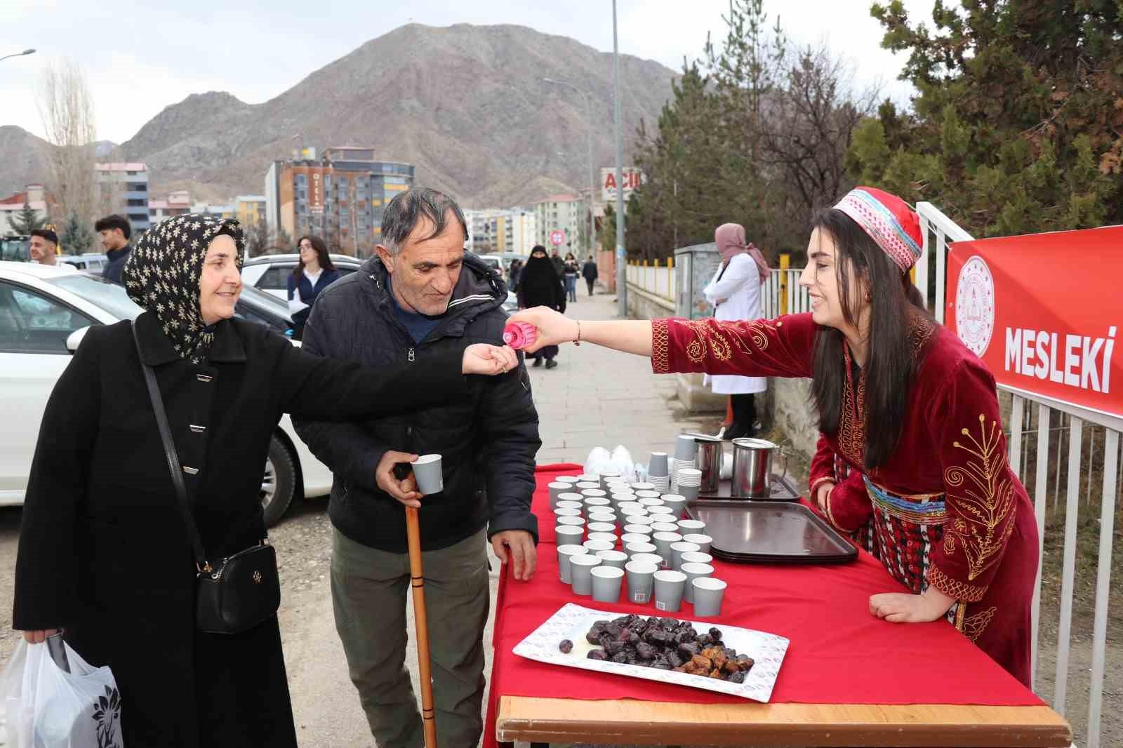 Öğrencilerden "Hoş Geldin Ramazan" etkinliği
