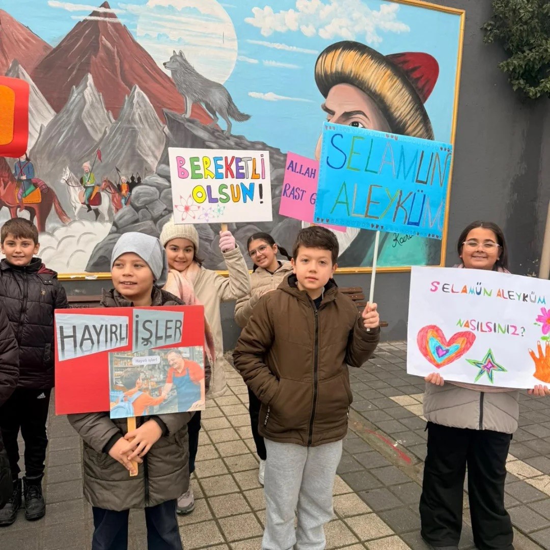 Öğrencilerden "Türkiye Selamlaşıyor" projesi kapsamında anlamlı ziyaret
