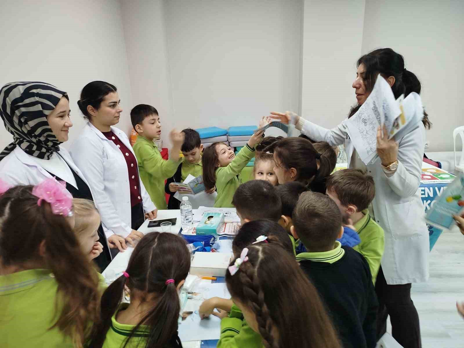 Öğrencilere sağlıklı çocuk sağlıklı gelecek etkinliği
