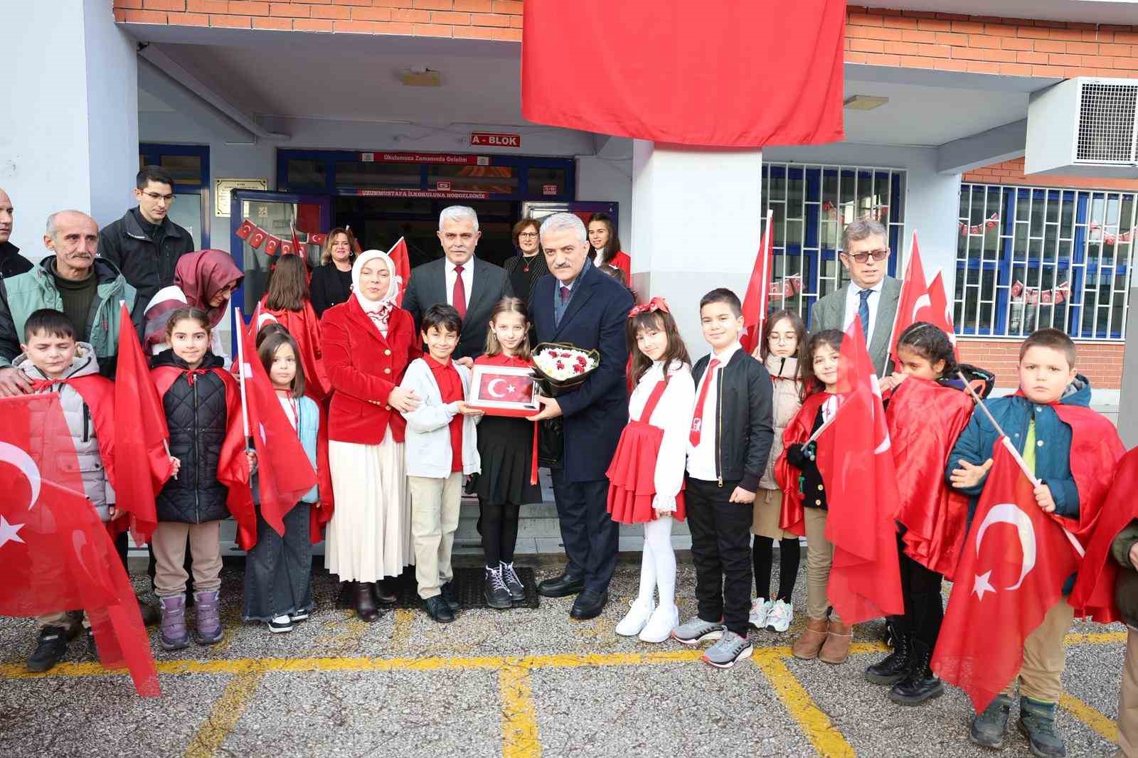 Öğrencilerin bayrak sevgisi dikkat çekti
