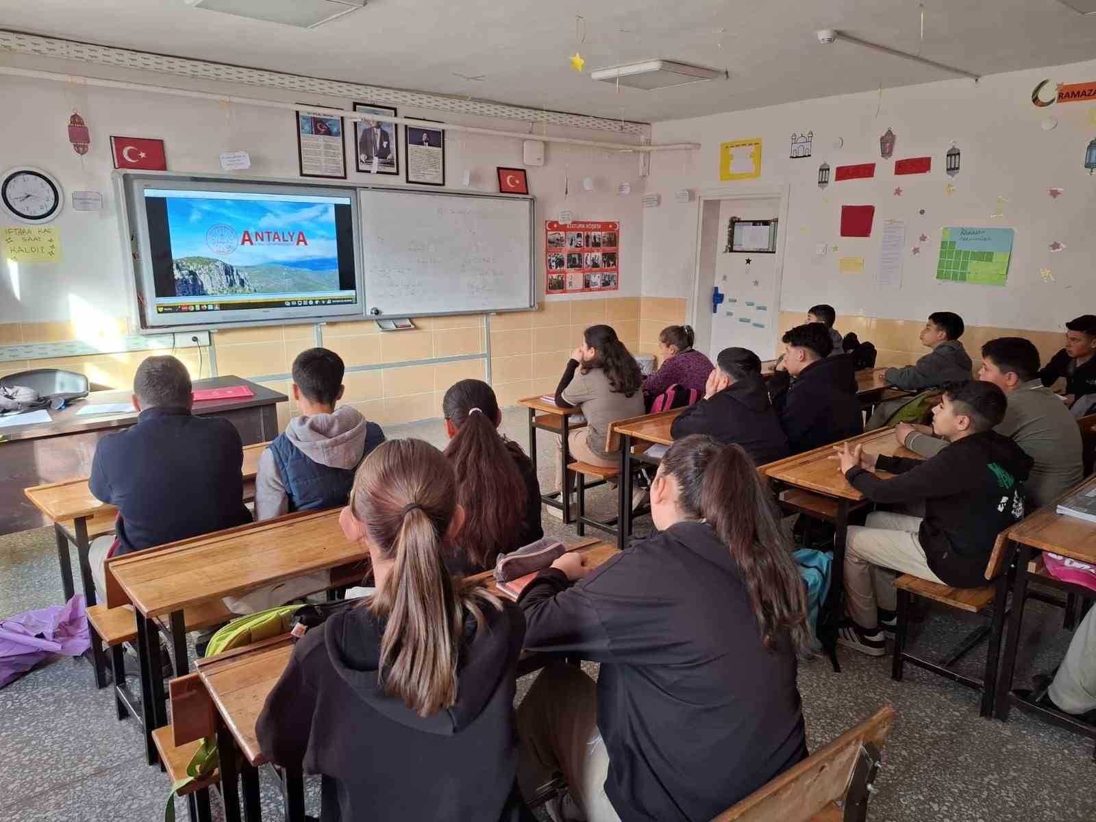 Öğrencilerin bu haftaki dersi: Yeşil Antalya
